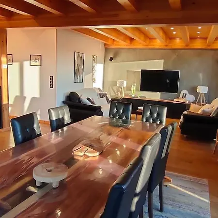 L'eclipse -12p, Vue Au Pied Des Pistes Et Σαλέ *