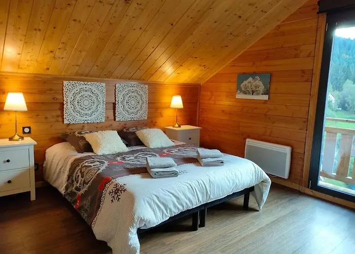 L'eclipse -12p, Vue Au Pied Des Pistes Et Dağ evi *