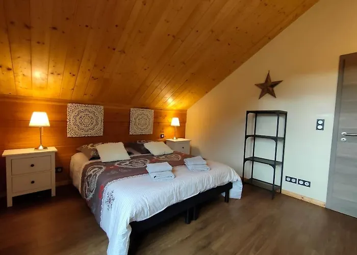 L'eclipse -12p, Vue Au Pied Des Pistes Et *