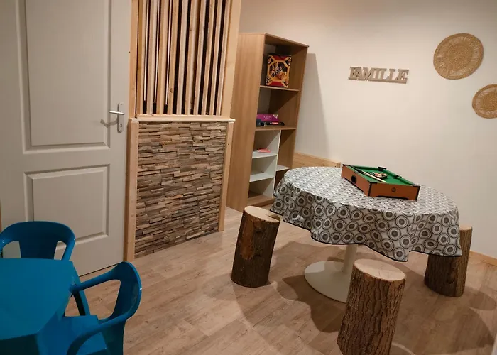 L'eclipse -12p, Vue Au Pied Des Pistes Et 샬레 제라르메르