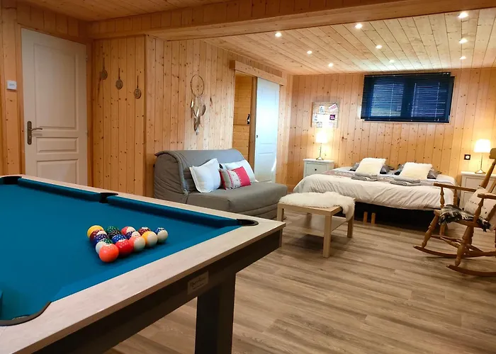 L'eclipse -12p, Vue Au Pied Des Pistes Et 샬레 *